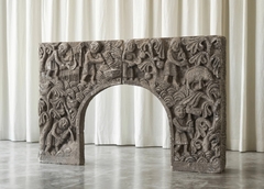 Wonderful Antique Bas Relief Fireplace Surround in Hand Carved Stone - 4803349