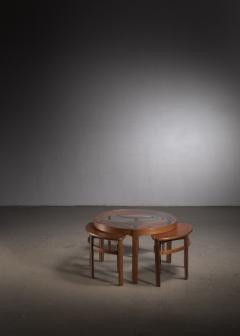 Wooden coffee table - 3305565