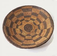 Yavapai basketry tray - 3810337