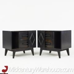 Young Manufacturing Mid Century Ebonized Nightstands Pair - 2570316