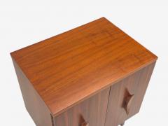 Young Manufacturing Modern Nightstands Walnut USA 1960s - 4623870