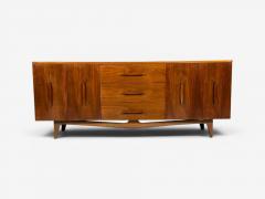 Young Manufacturing Standard Dreser Walnut USA 1960s - 4598443