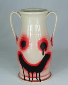 Zachary Weber Smiley Face Vase Red Black 2022 - 2820461