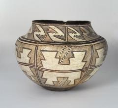 Zuni four color jar with hatched design - 1679961