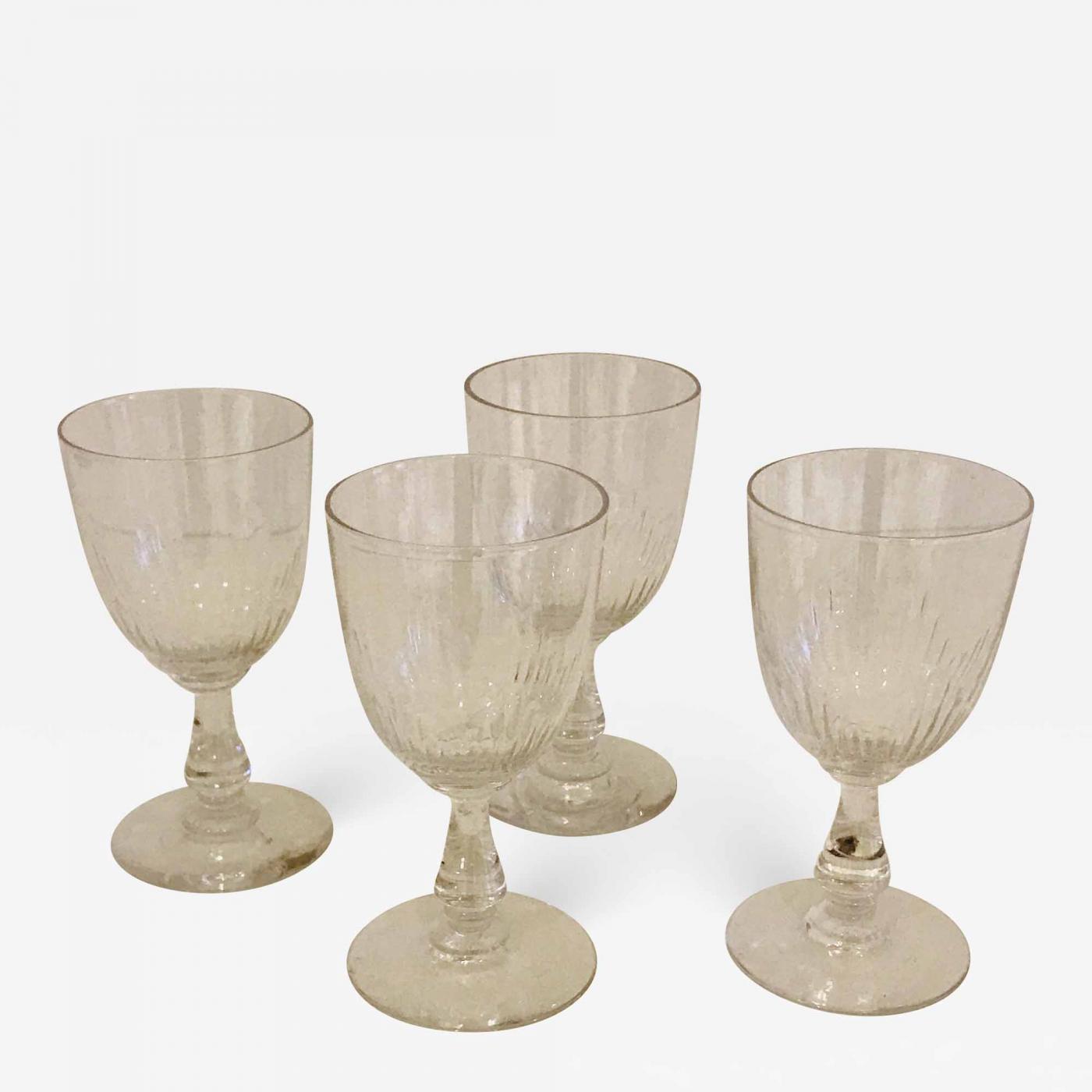 Baccarat - A set of 4 Baccarat wine glasses circa 1920