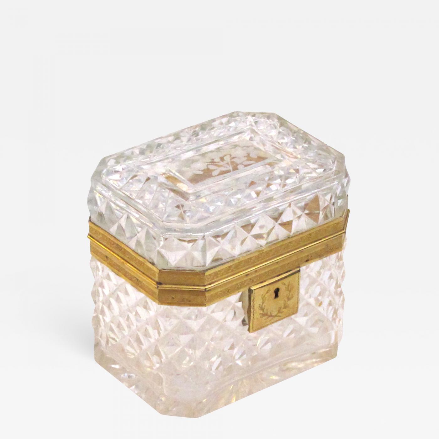 Baccarat - Exquisite antique Baccarat diamond-cut crystal vanity box