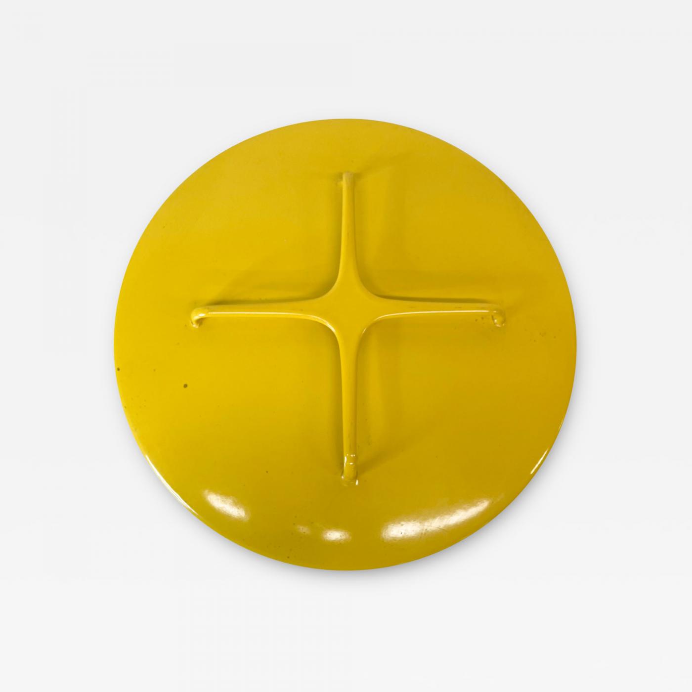 https://cdn.incollect.com/sites/default/files/zoom/-Dansk-DANSK-designs-Yellow-Enamelware-Casserole-Cover-Lid-TRIVET-Top-IHQ-FRANCE-484281-2131642.jpg