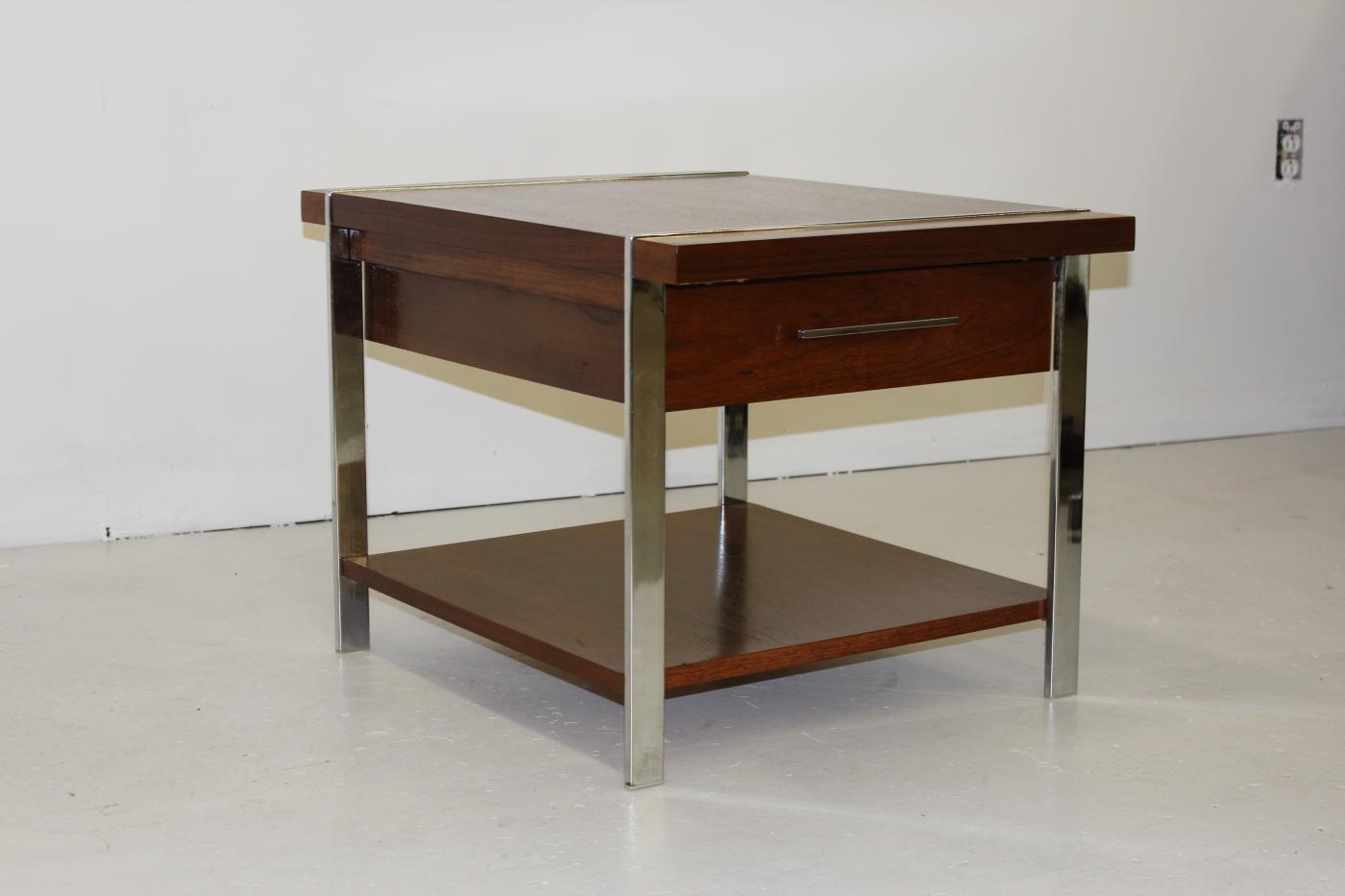 Lane Furniture End table