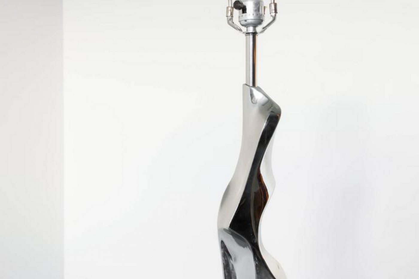 Laurel Lamp Company - Mirrored Chrome Amorphous Table Lamp by Laurel