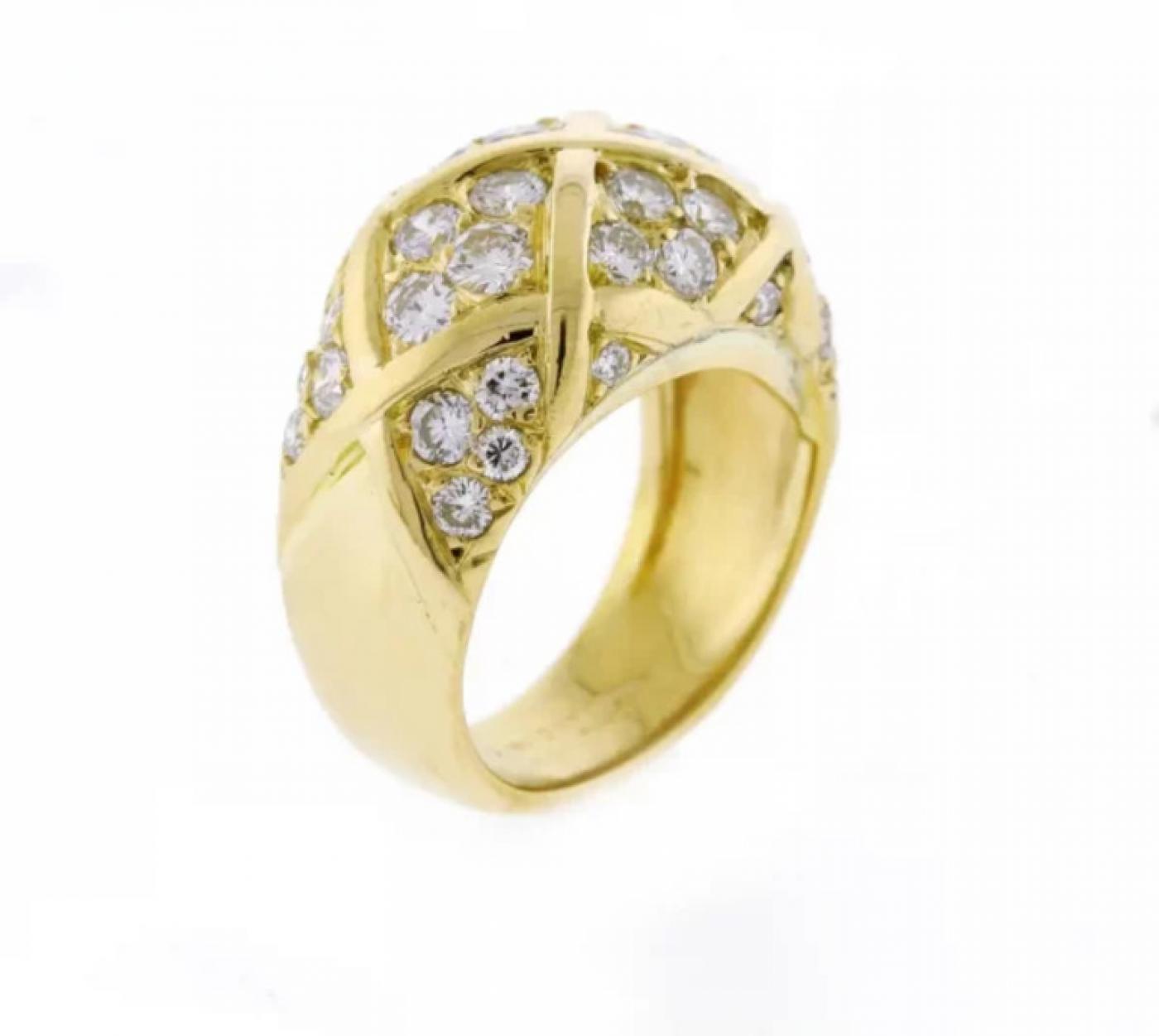 Van Cleef & Arpels VAN CLEEF & ARPELS PARIS QUILTED PAVÉ DIAMOND RING