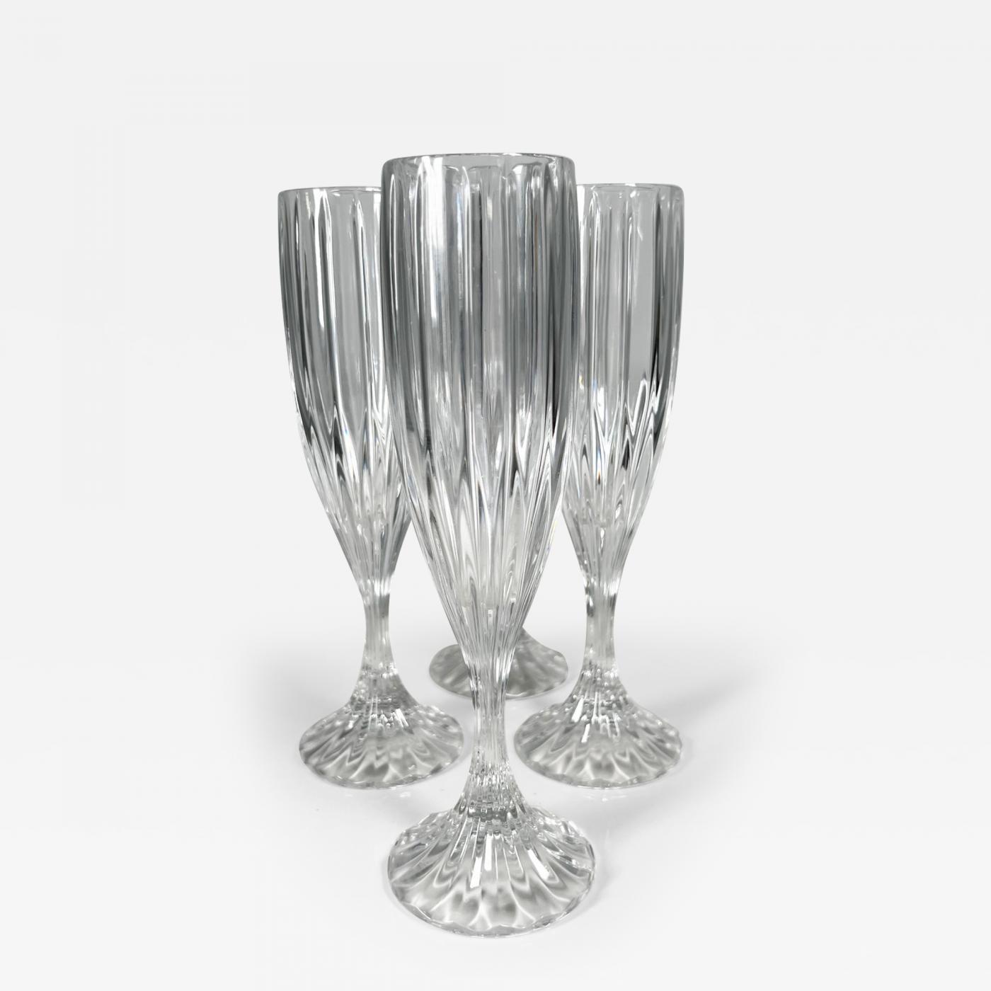 https://cdn.incollect.com/sites/default/files/zoom/1990s-MIKASA-Set-of-Four-Park-Lane-Champagne-Fluted-Crystal-Glasses-632306-3033852.jpg
