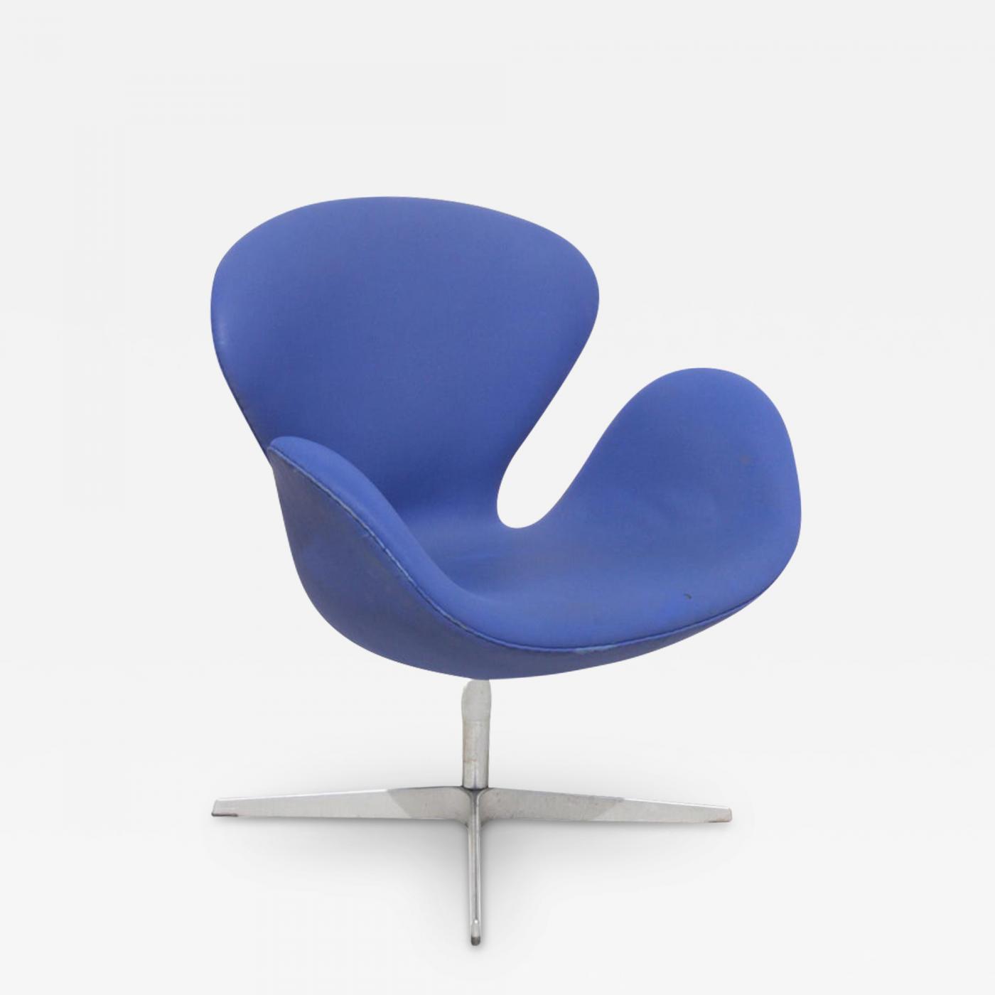 Swan chair discount by arne jacobsen