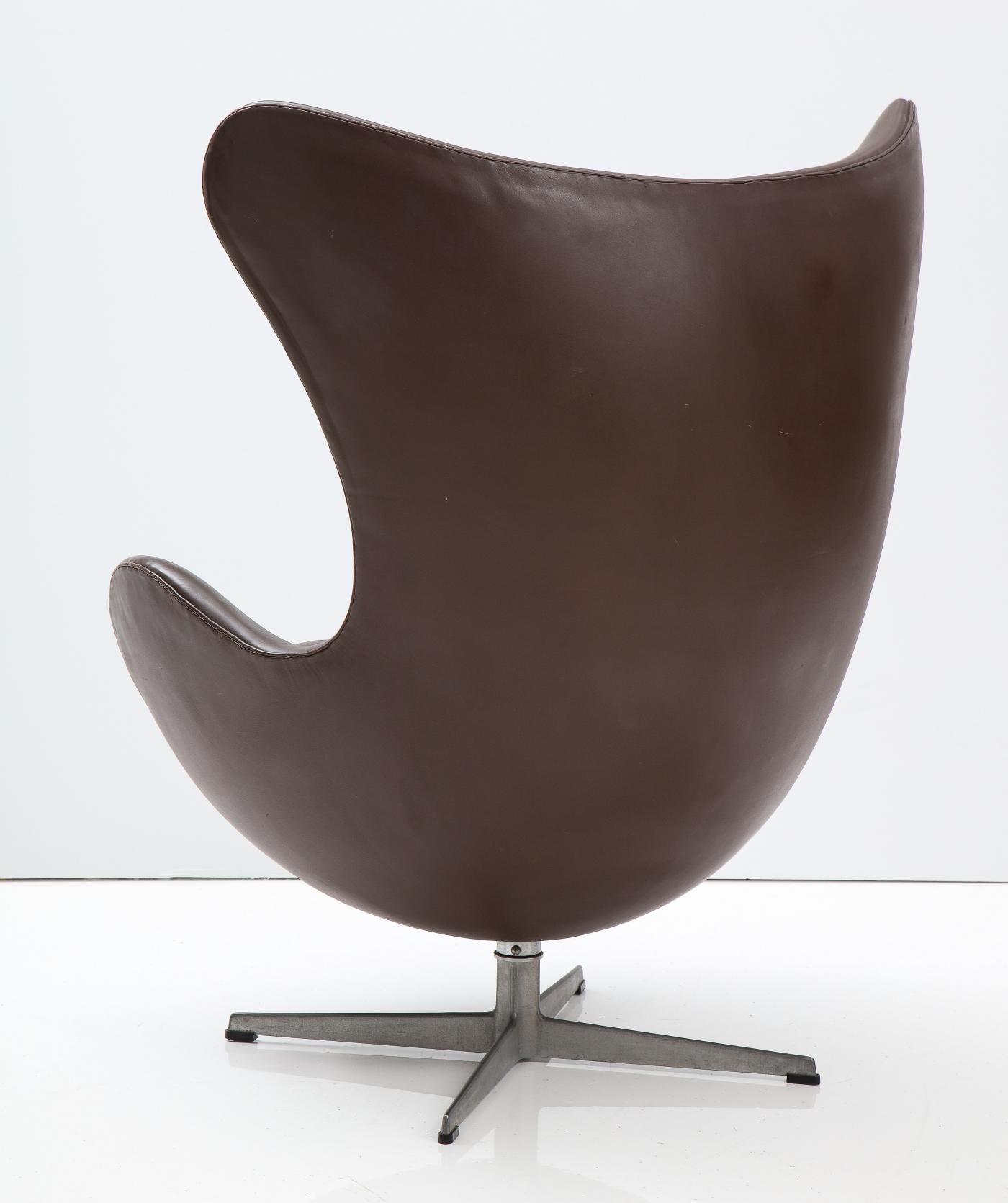 Arne Jacobsen Arne Jacobson 'Egg' Chair and Ottoman, Original Leather