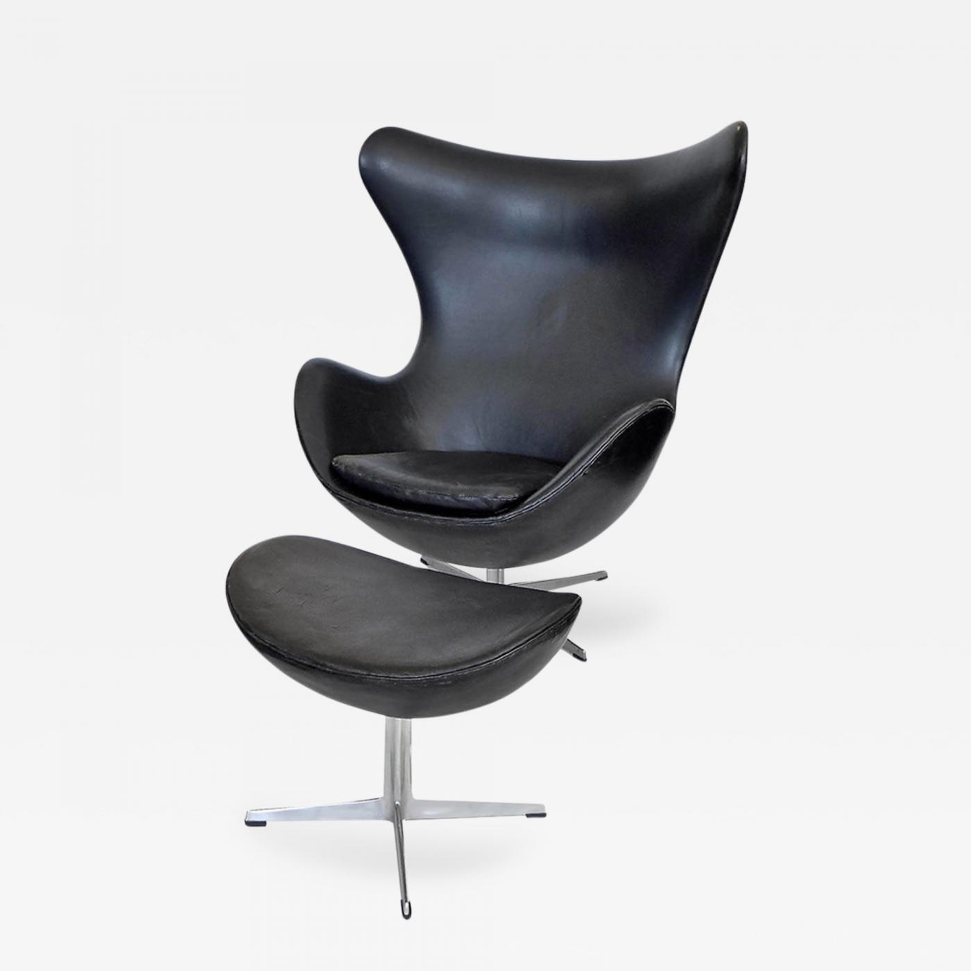 Arne Jacobsen Early Original Black Leather Egg Chair and