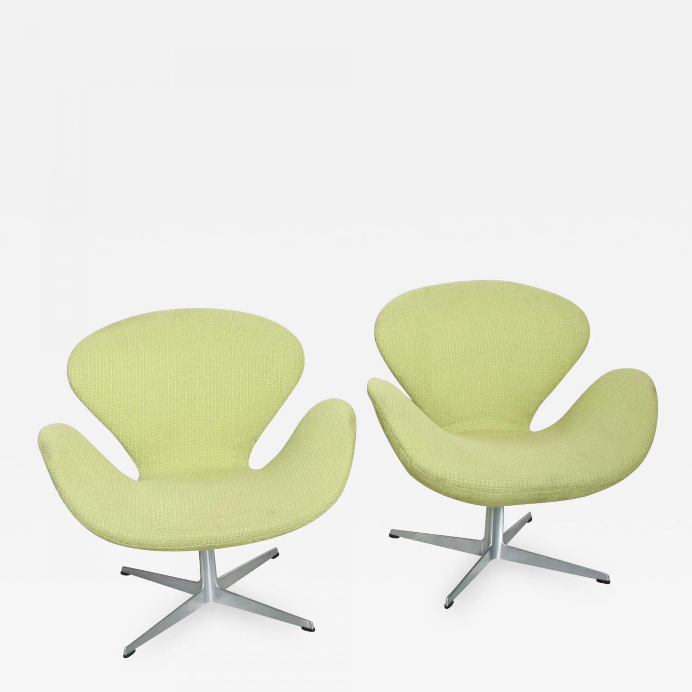 https://cdn.incollect.com/sites/default/files/zoom/Arne-Jacobsen-Mid-Century-Modern-Original-Iconic-Swan-Chairs-Arne-Jacobsen-for-Fritz-Hansen-342864-1241743.jpg