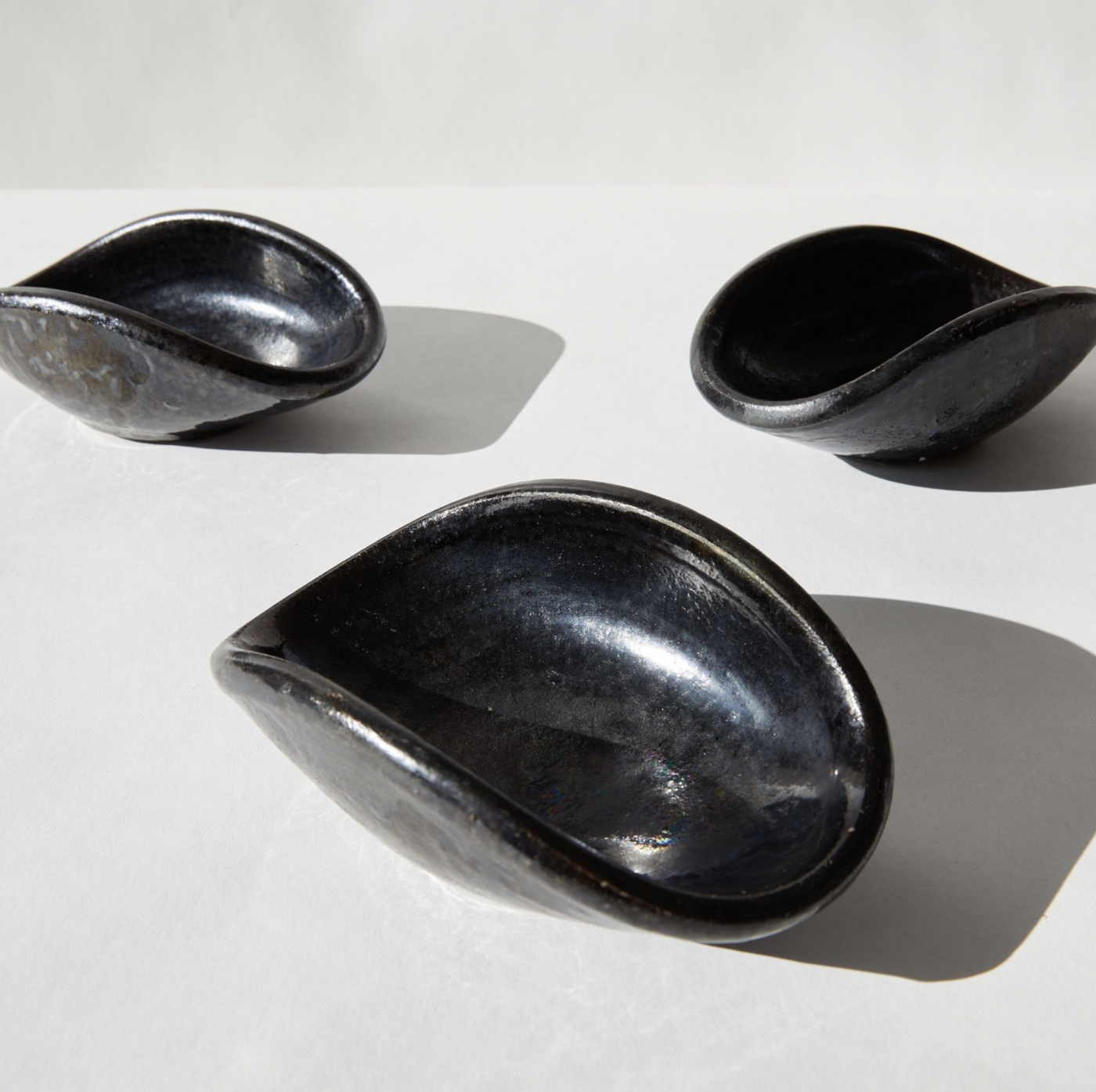 BLACK CERAMIC DISHES