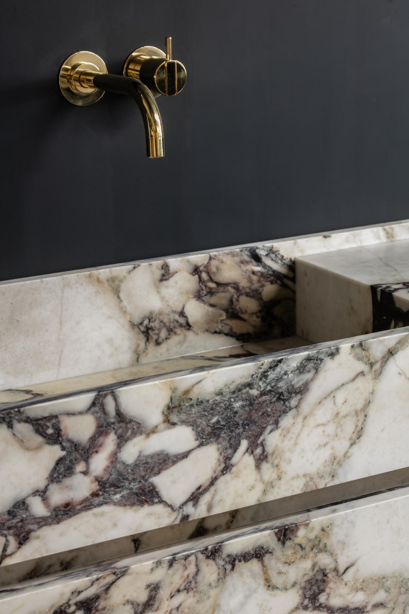 Carlyle Collective Alexis Bathroom Vanity