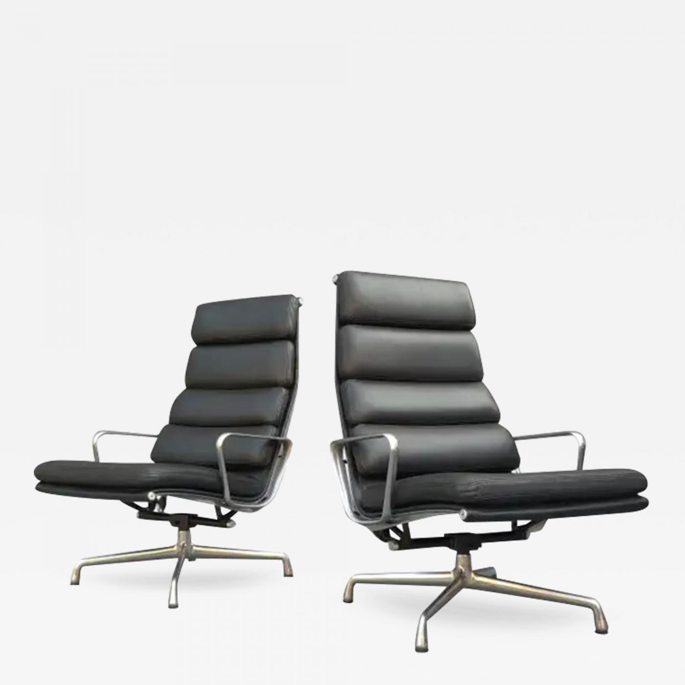 Herman Miller Eames Soft Pad Side Chair in Black | Leather