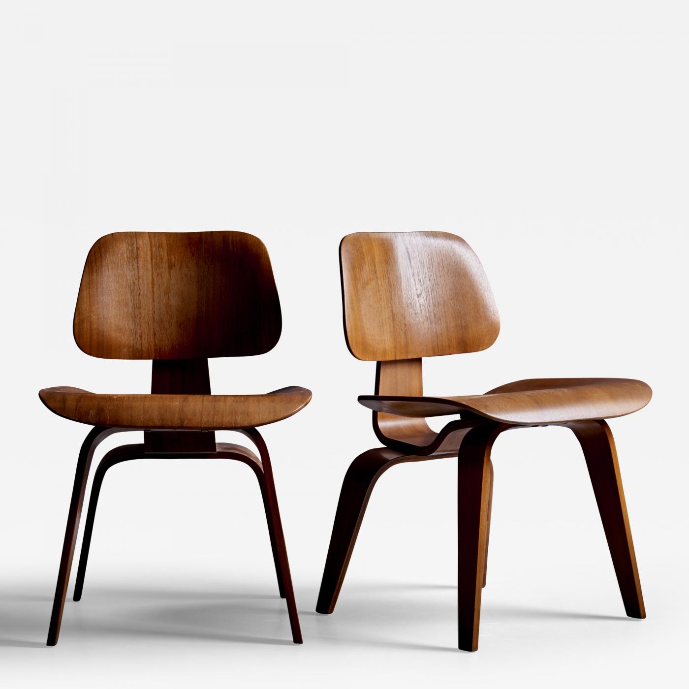 Set of Two Eames LCW Lounge Chairs in Walnut for Herman Miller 