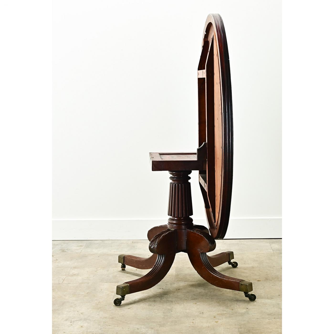 Dutch Round Pedestal Base Dining Table