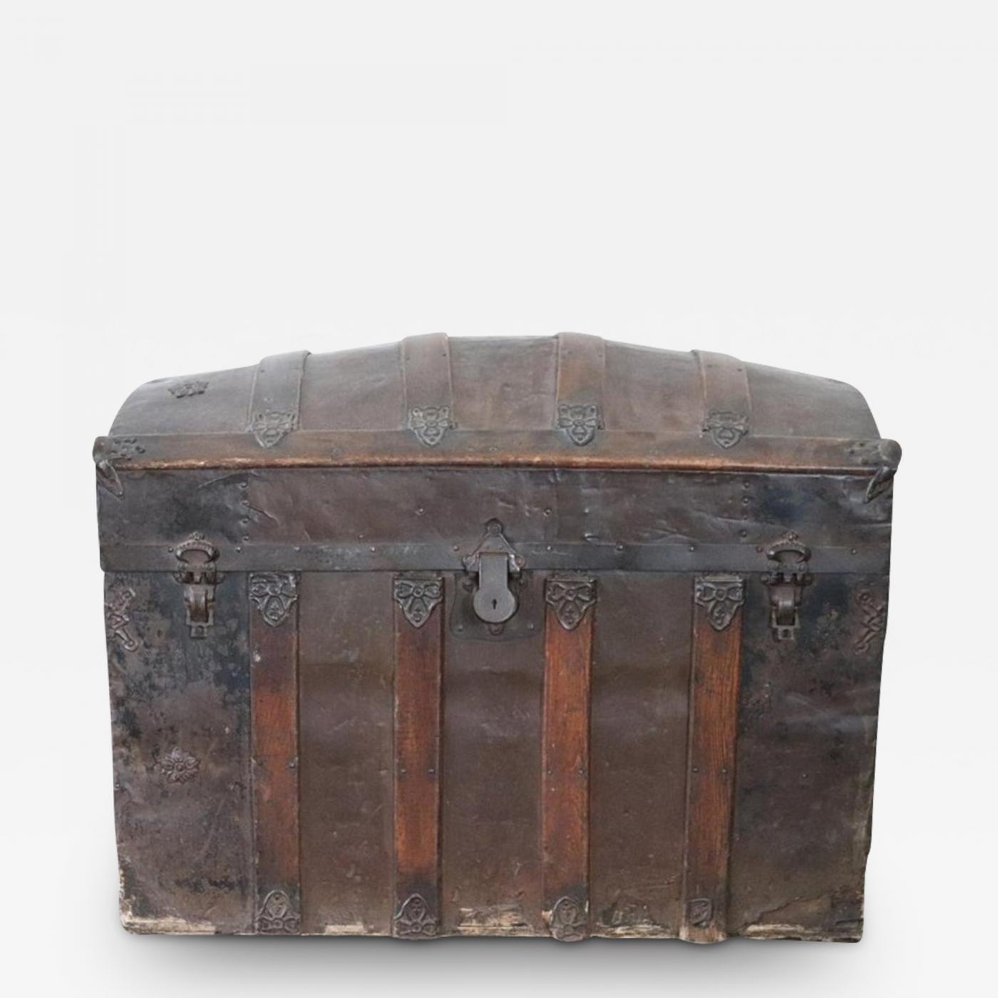 Early 20th Century Vintage Steamer Trunk