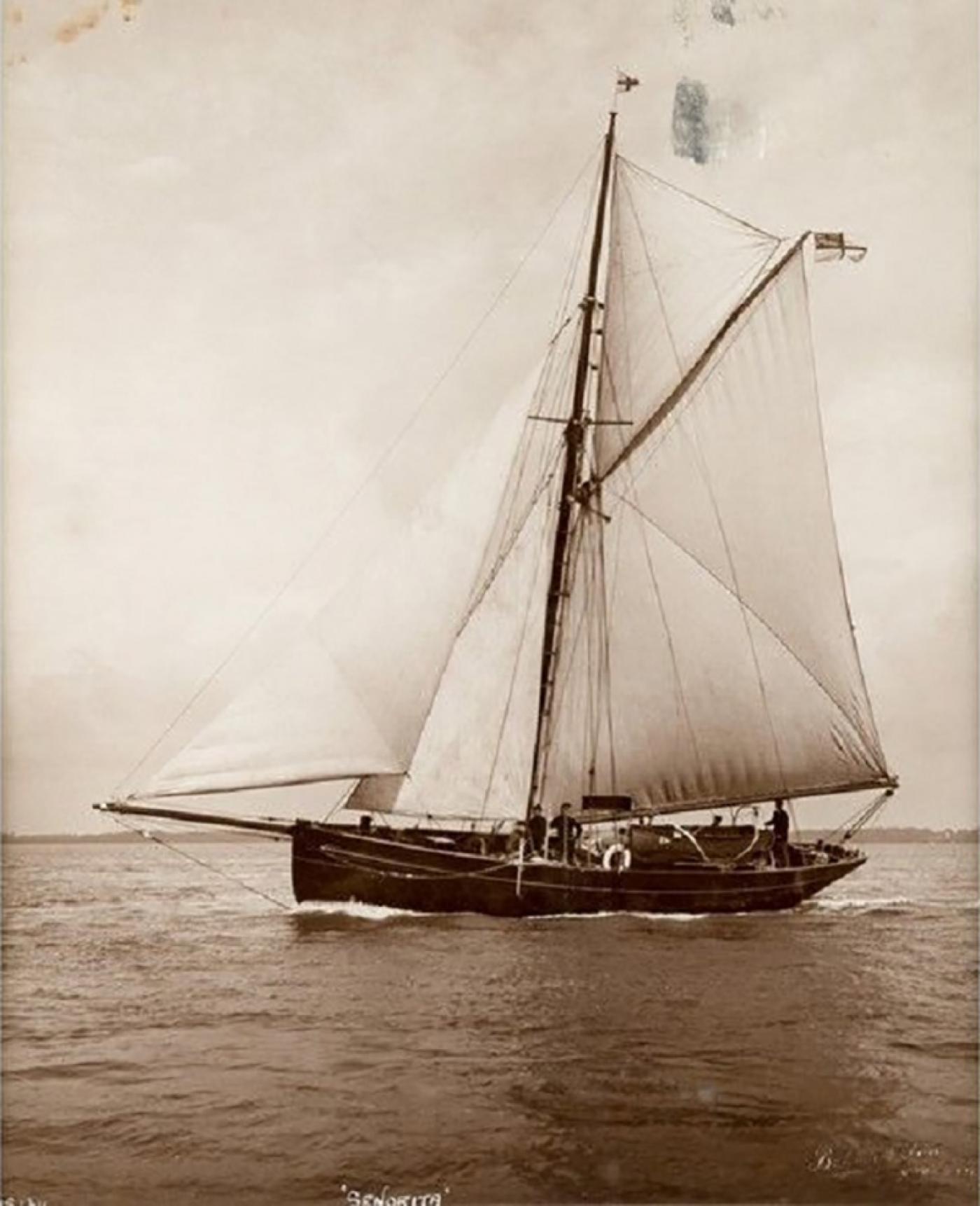 Early silver gelatin photo print by Beken of Cowes Yacht Senorita