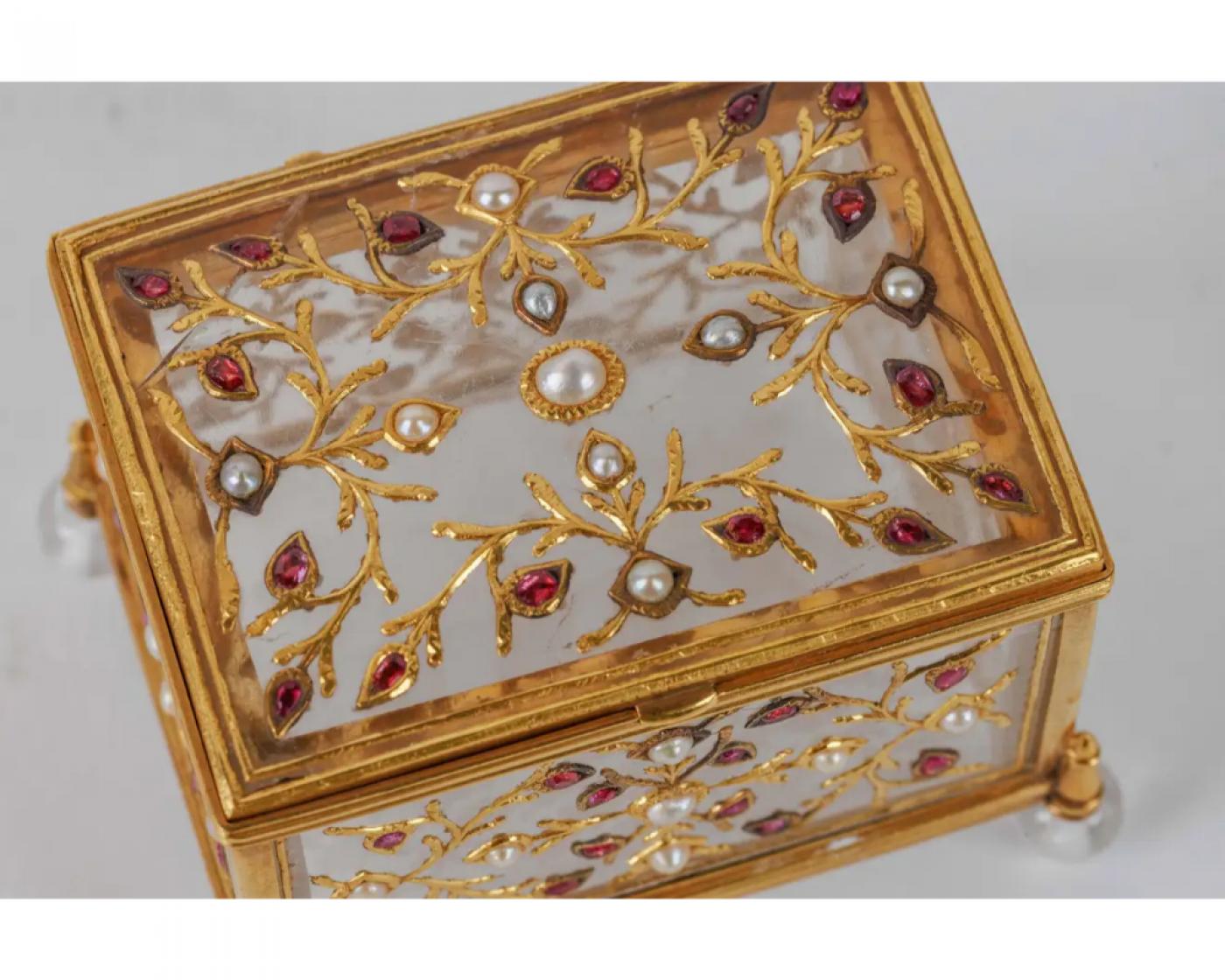 Fine Mughal Gem Set Rock Crystal And Gold Box India 18th Century