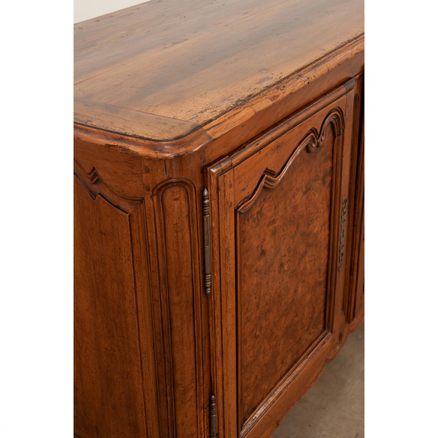 French Late 18th Century Burl Walnut Buffet