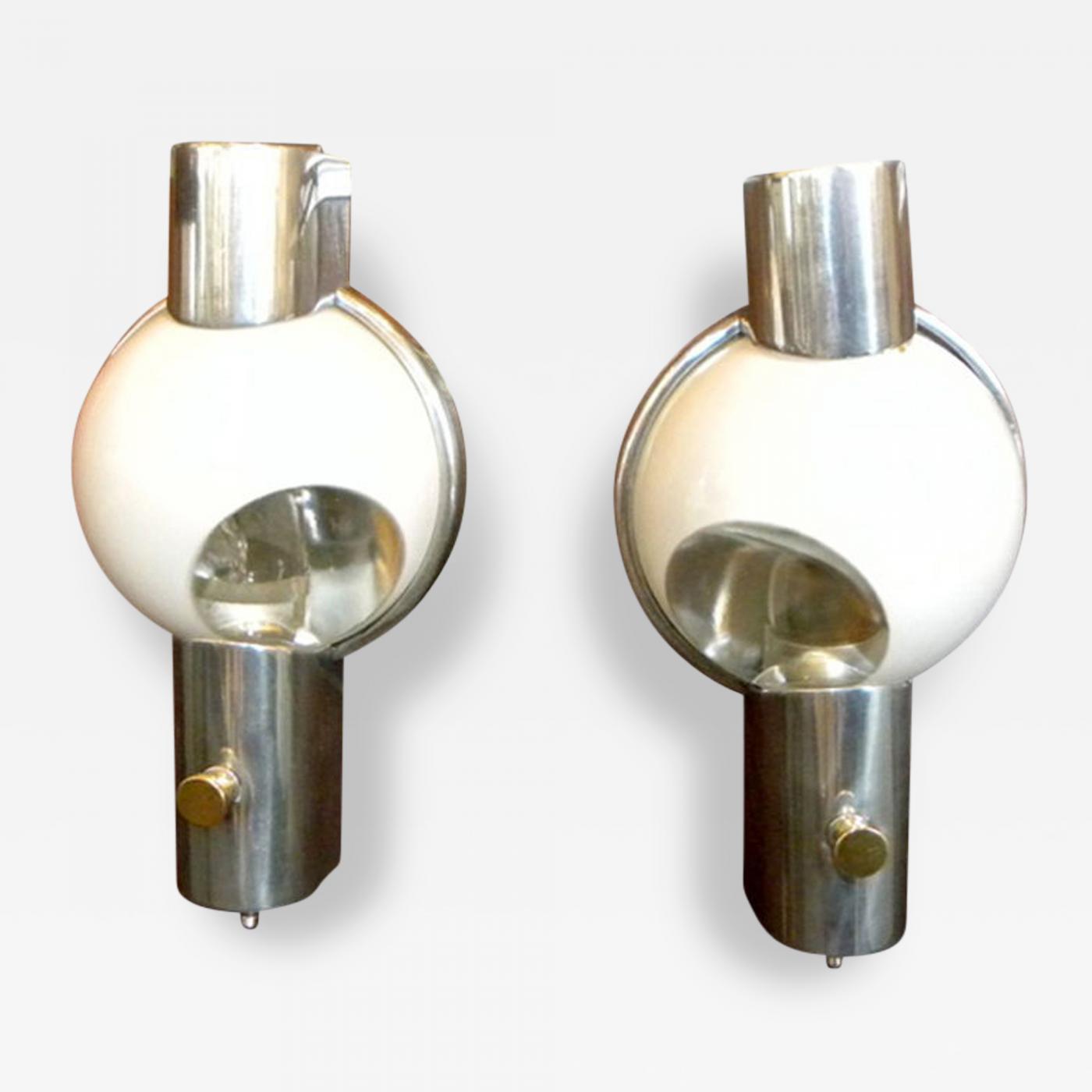 Henry Dreyfuss - Pair of Art Deco Streamline Wall Sconces by Henry Dreyfuss - Pair of Art Deco Streamline Wall Sconces by