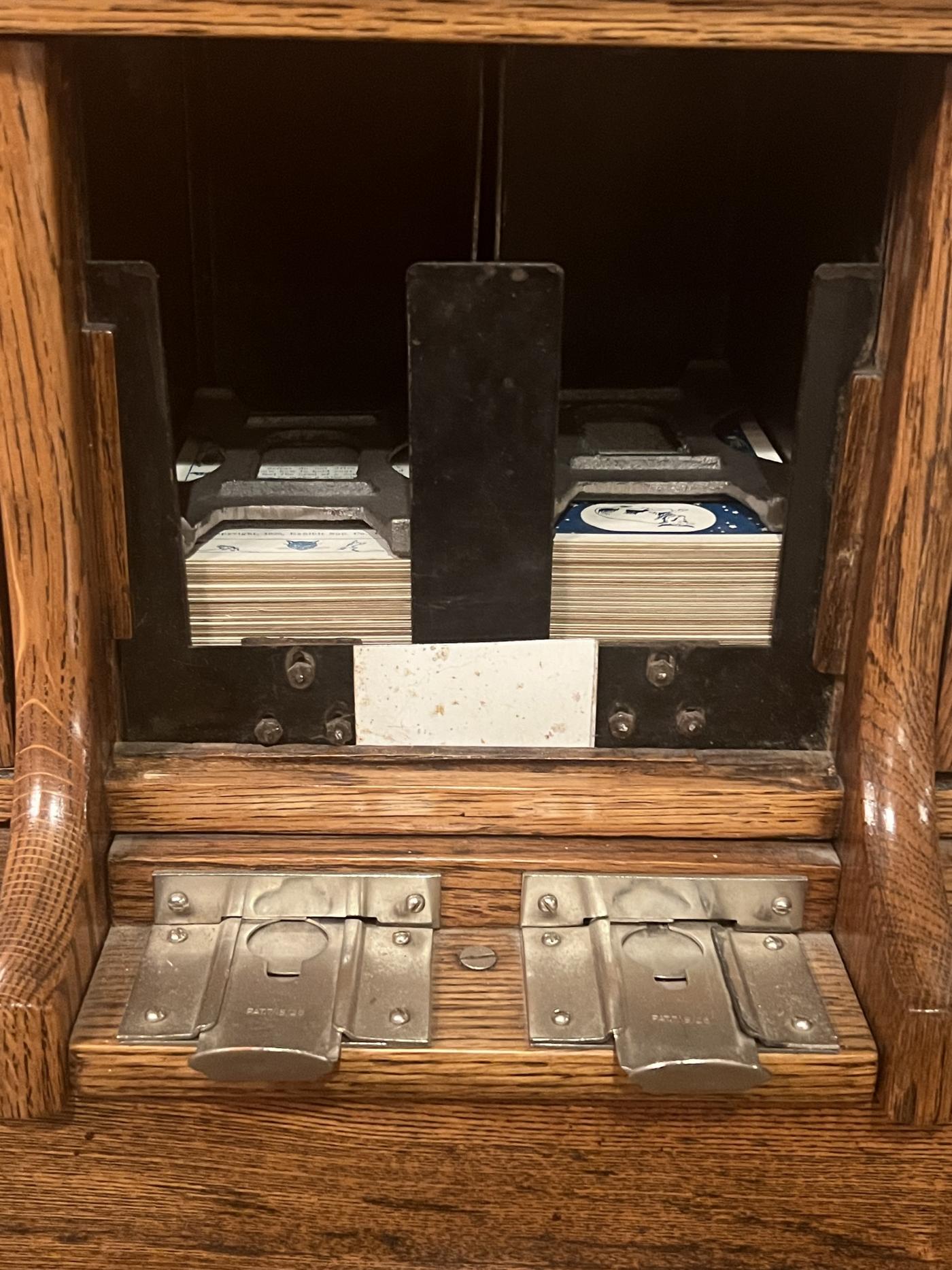 ILLUMINATED CHARMING MYSTERIOUS 1920'S 1 CENT ASTROLOGY MACHINE WITH WIZARD