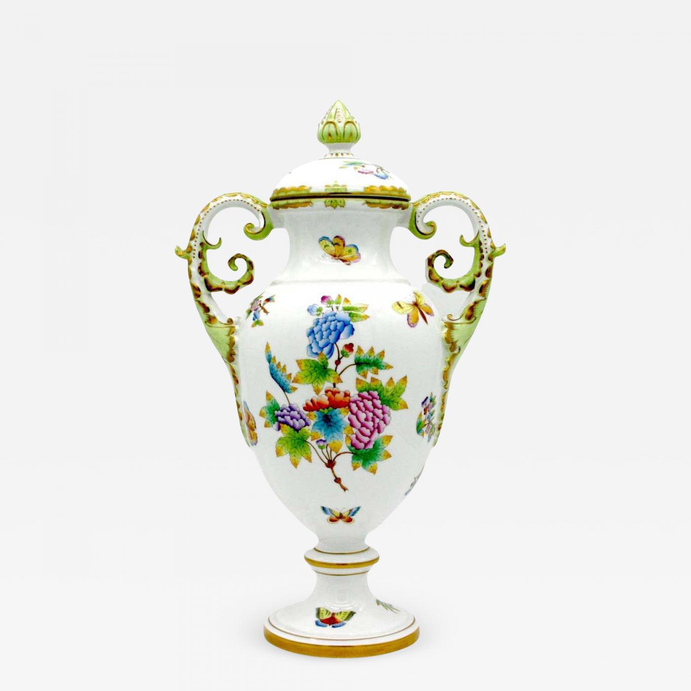 Herend Porcelain - Large Herend Porcelain Decorative Vase / Urn