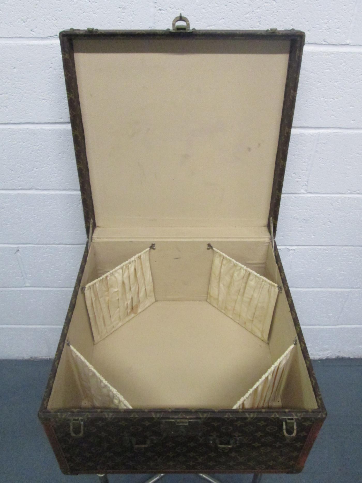 Louis Vuitton Vintage Louis Vuitton Hat Box