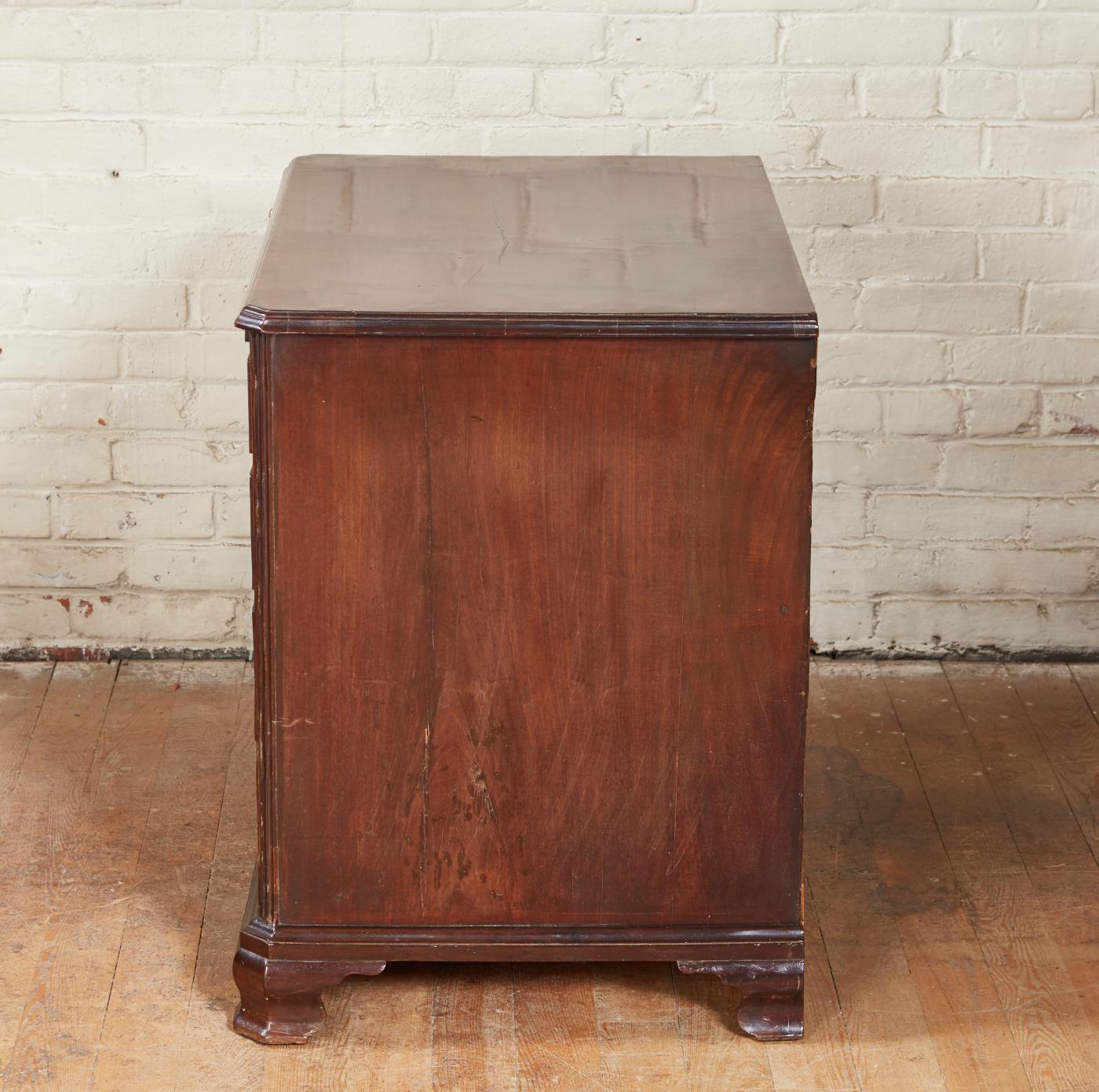 Mahogany Bachelor's Chest