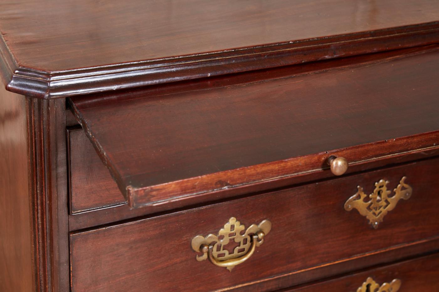 Mahogany Bachelor's Chest