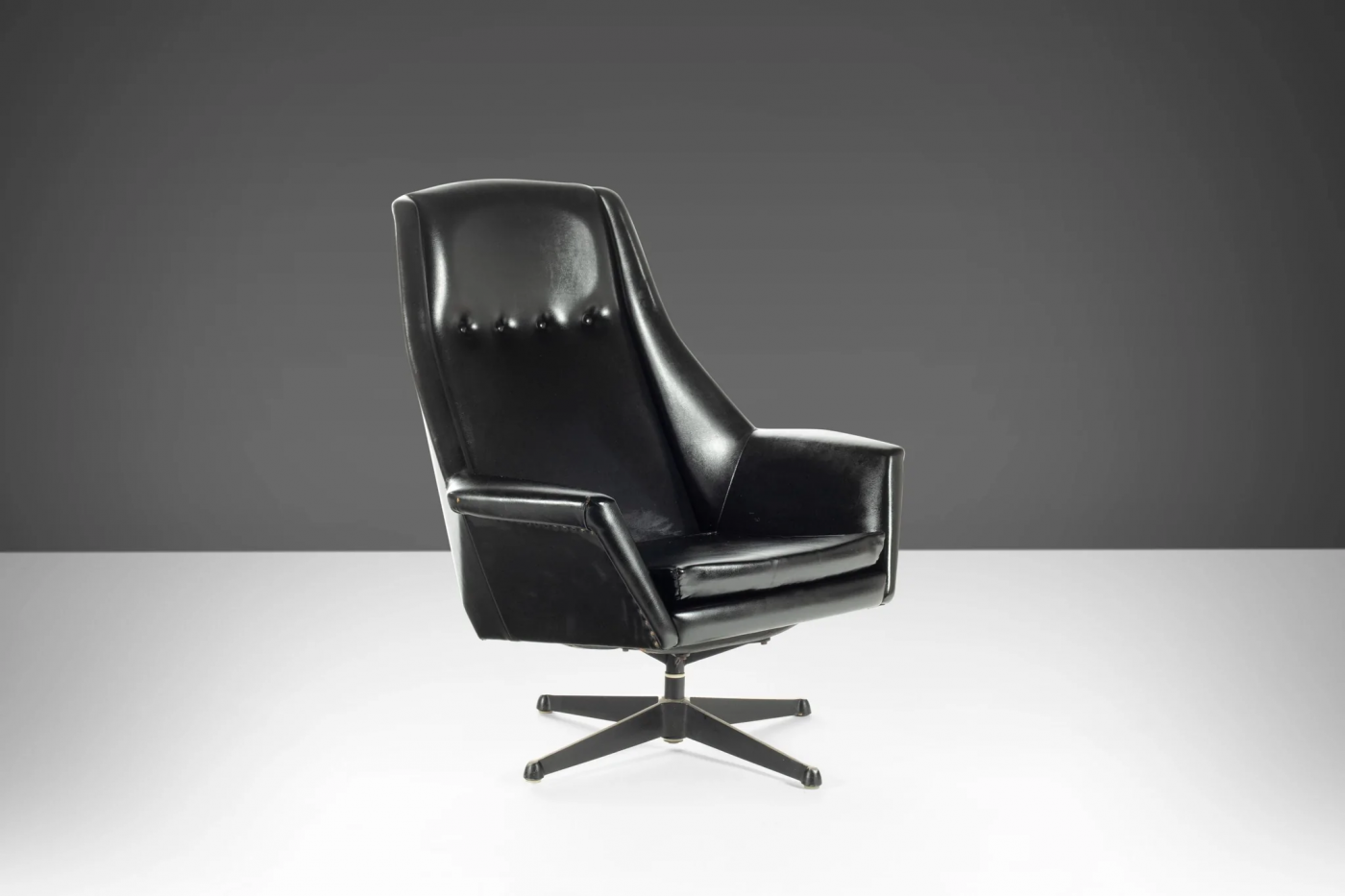 Mid Century Modern High back Swivel Lounge Chair, Sweden