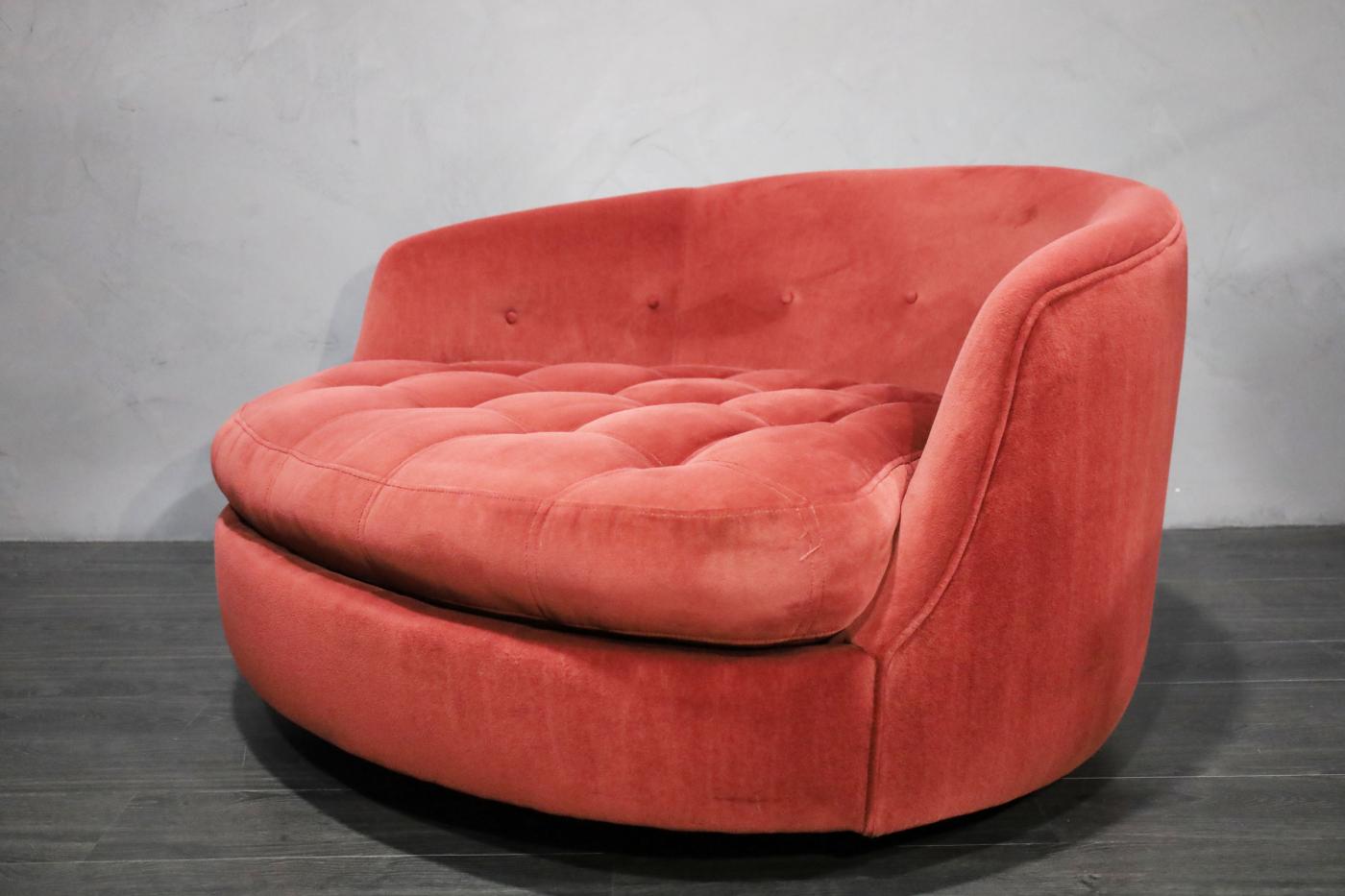 Milo Baughman Milo Baughman for Thayer Coggin Large Swivel Tub Chair