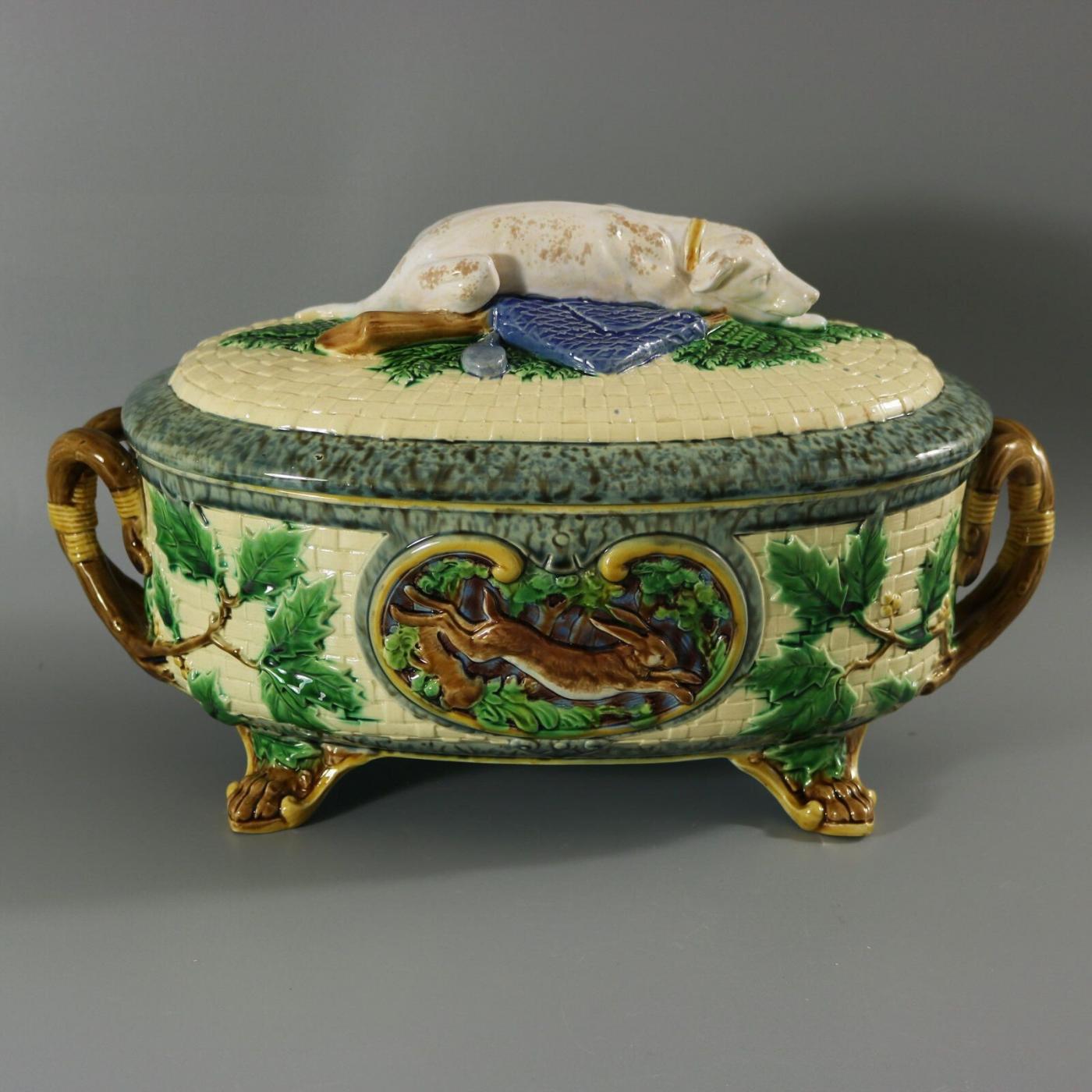 Minton Minton Majolica Game Pie Dish with Gun Dog