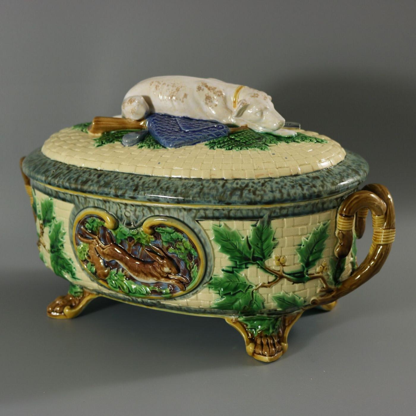 Minton Minton Majolica Game Pie Dish with Gun Dog