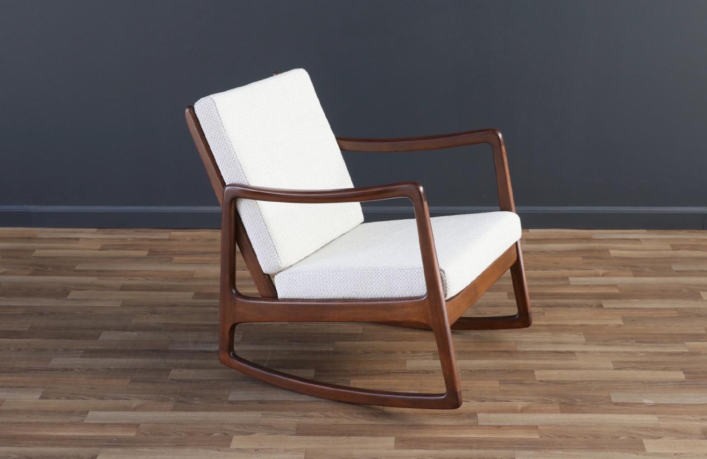 Ole Wanscher - Ole Wanscher Model FD-110 Walnut Rocking Chair for ...