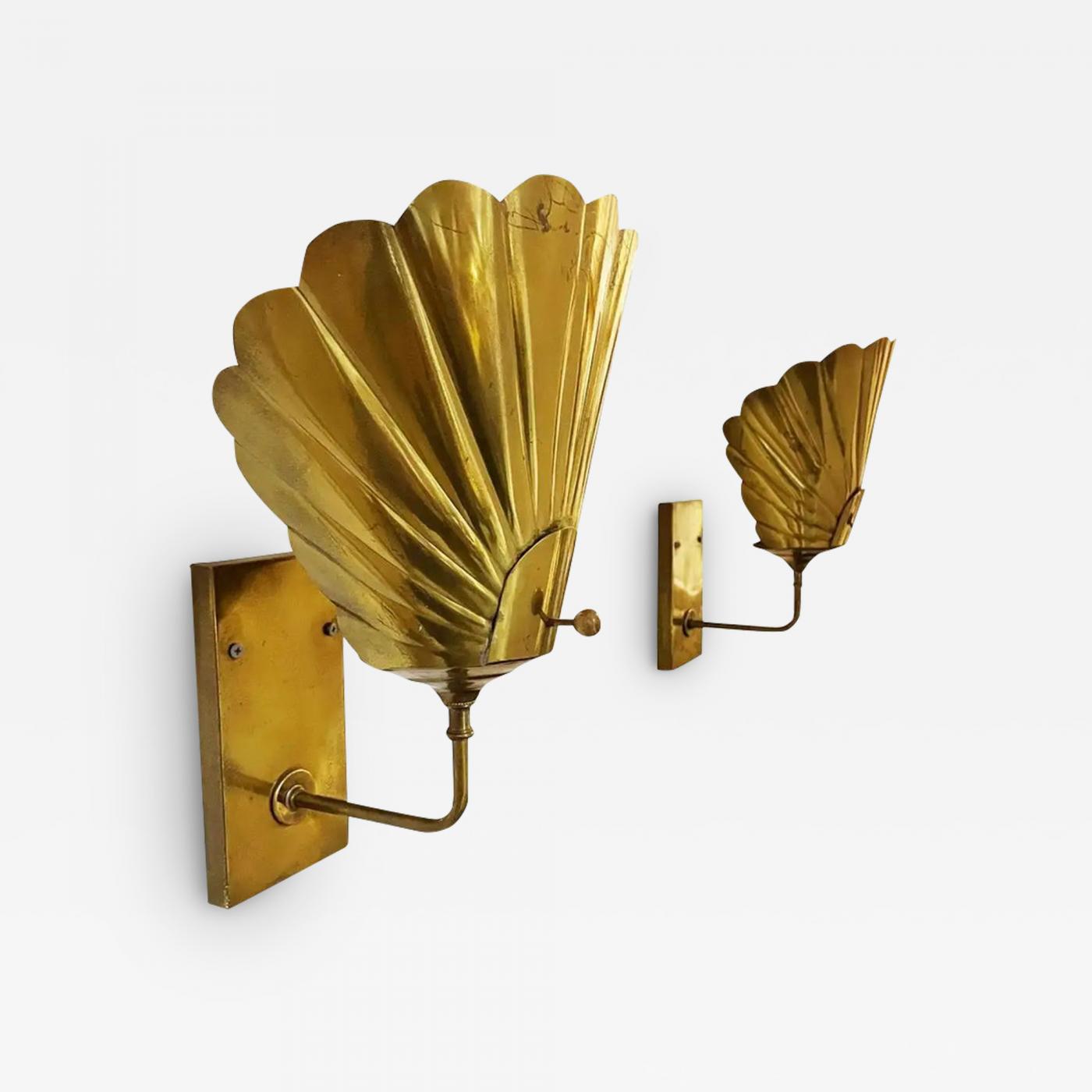 https://cdn.incollect.com/sites/default/files/zoom/Pair-Vintage-MidCentury-Italian-Modern-Wall-Sconces-Lights-in-Patinated-Brass-626905-2996554.jpg