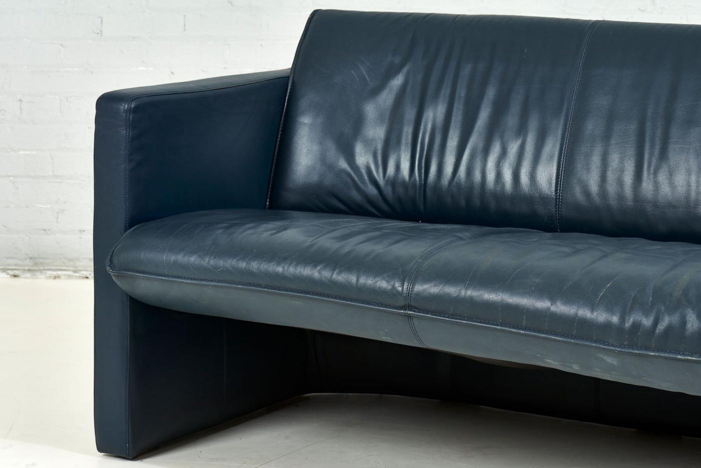 Leolux Postmodern Leather Sofa by Leolux, 1970