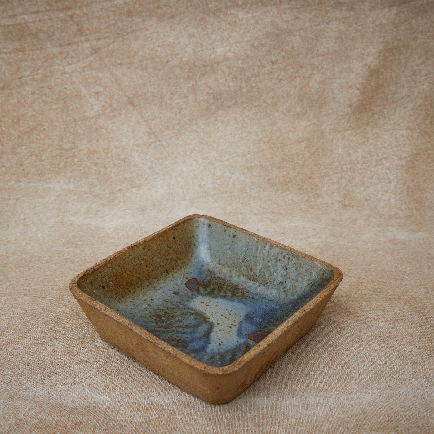 STUDIO POTTERY SQUARE CERAMIC DISH