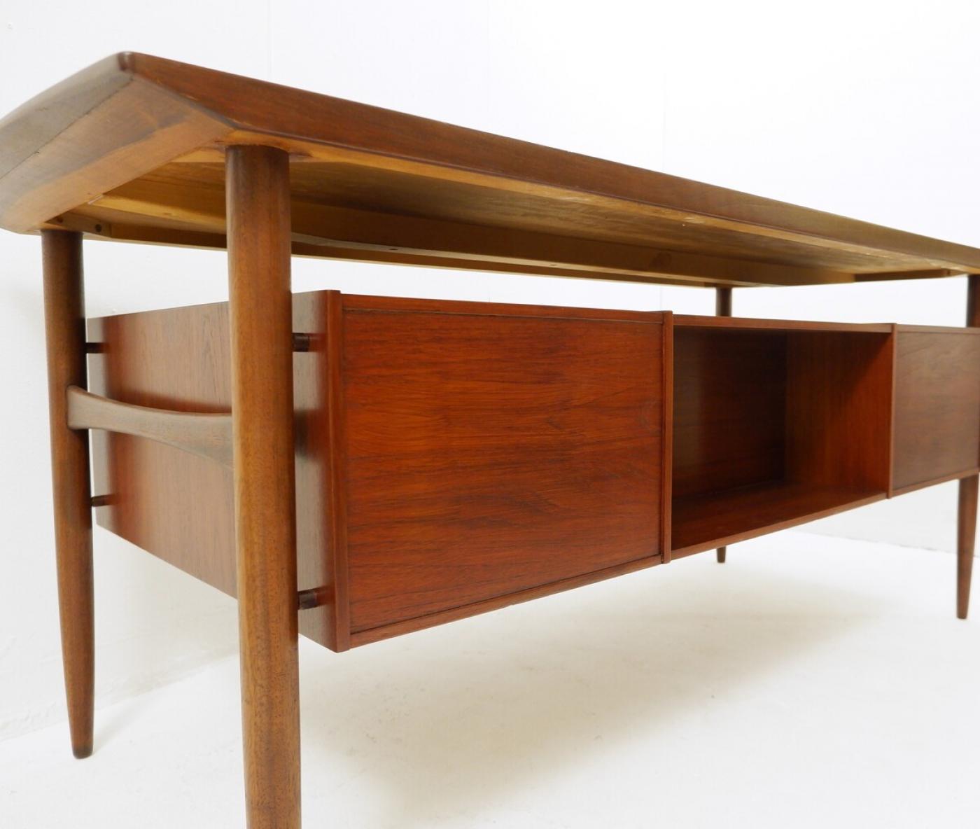 Scandinavian Mid Century Wooden Desk with Drawers