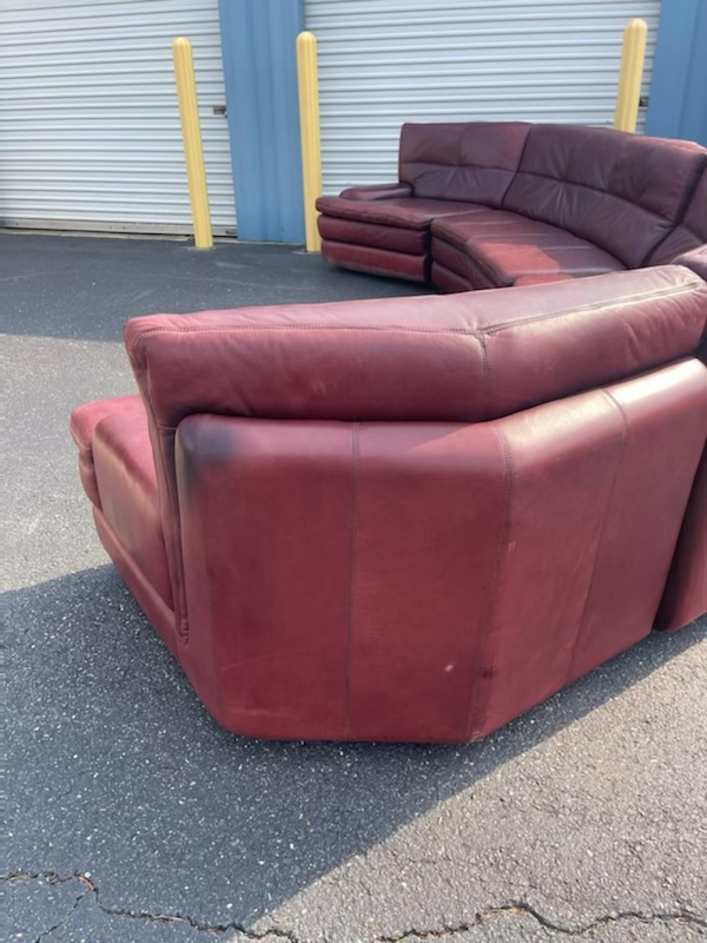 UNUSUAL MODERNIST ANGULAR LEATHER SECTIONAL SOFA