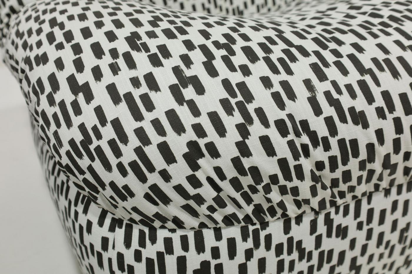 Vladimir Kagan Pair of Swivel Chairs Vladimir Kagan Style in Nate