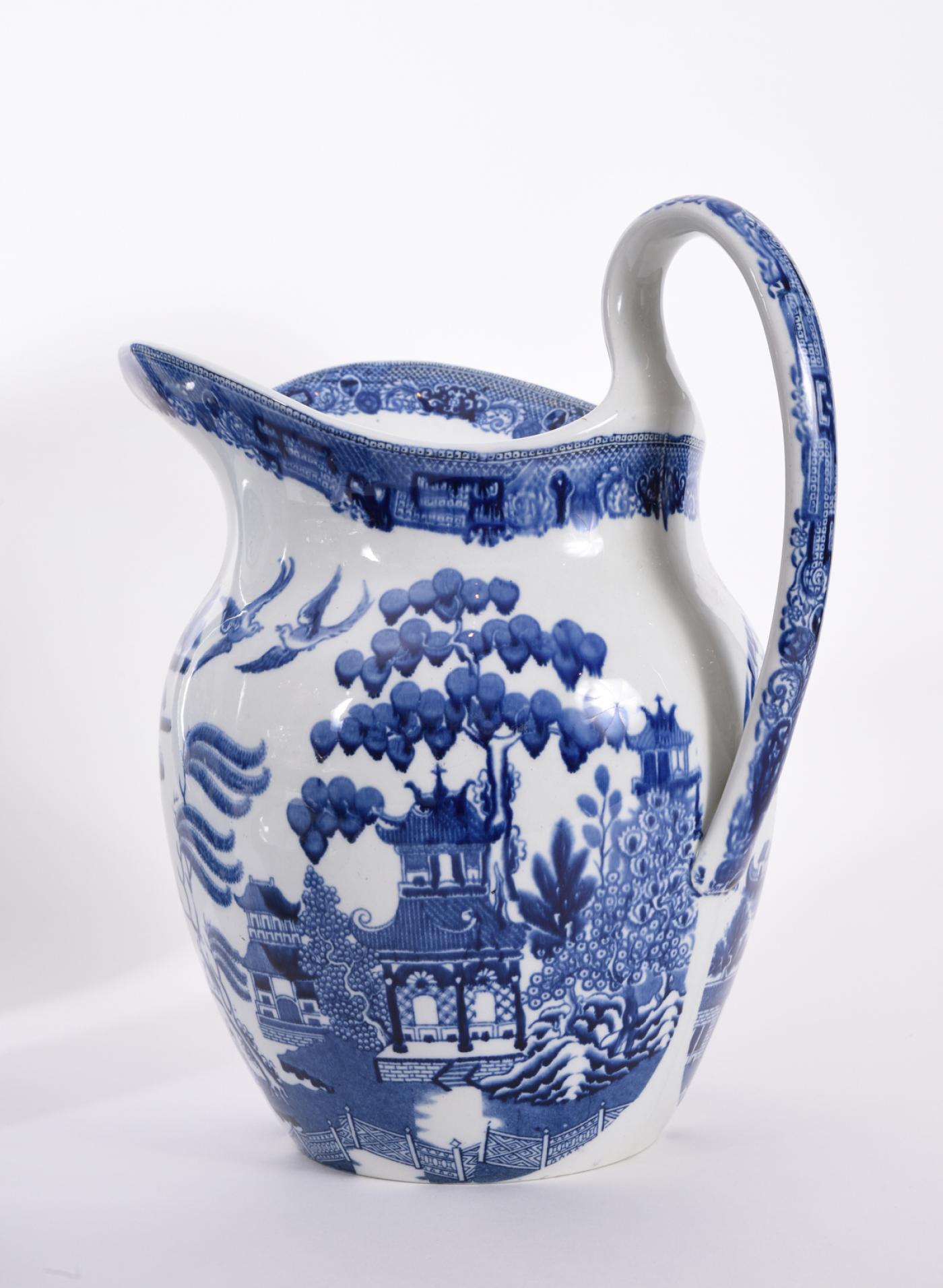 Wedgwood Wedgwood England Porcelain Five Piece Set