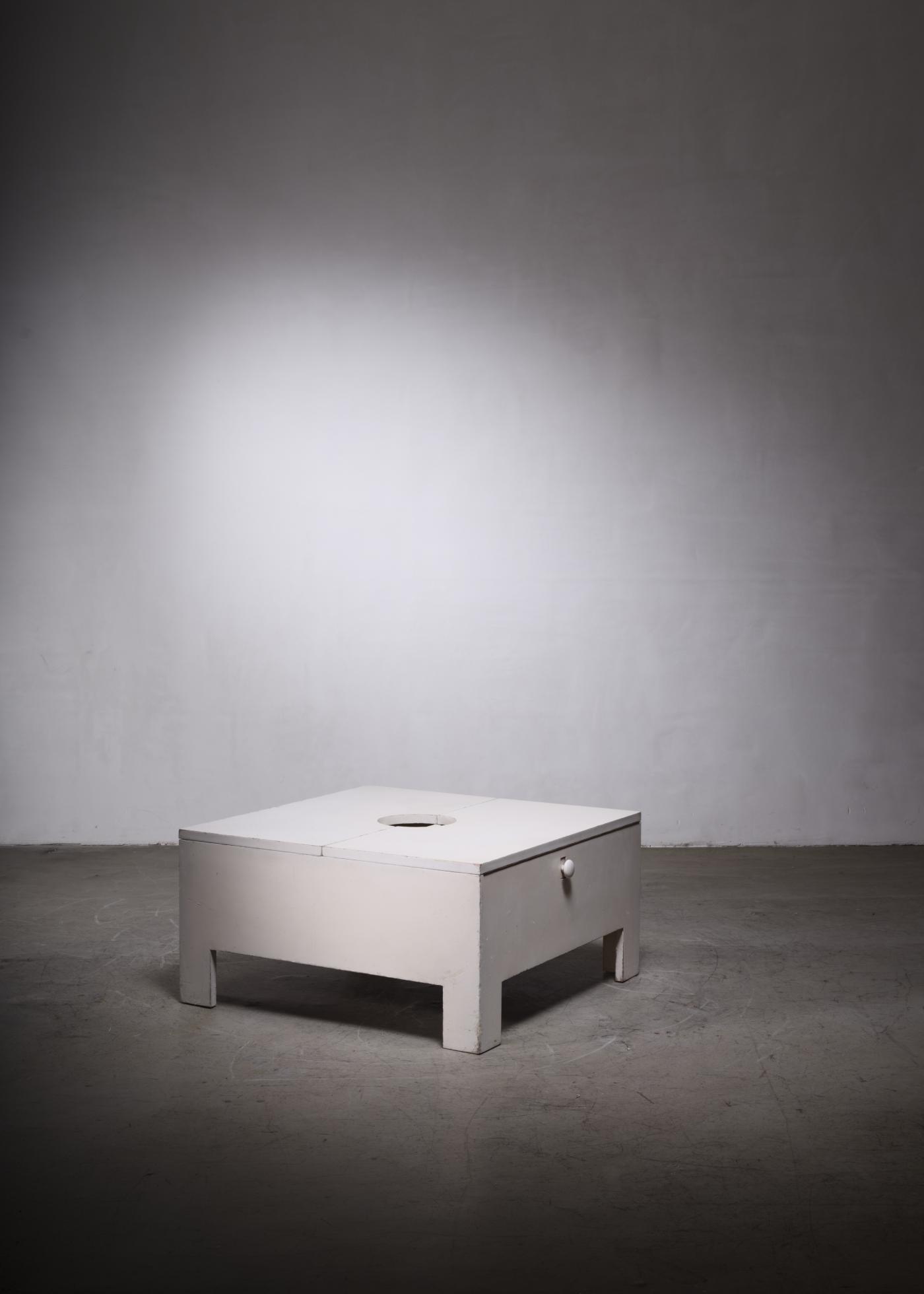 White wooden bar/ coffee table with inside storage, Brianza, 1966