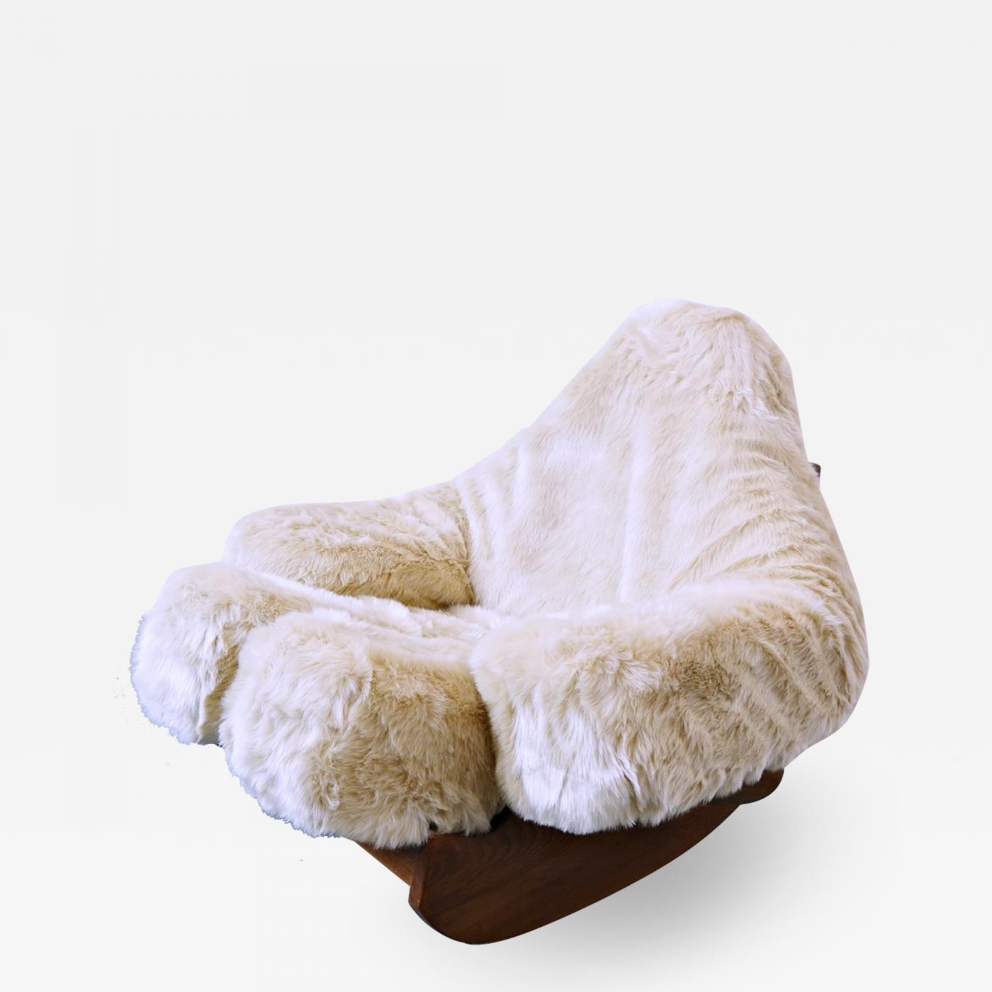 https://cdn.incollect.com/sites/default/files/zoom/Yeti-Pop-Art-Rocking-Chair-By-Mario-Scheichenbauer-Circa-1968-436845-1825705.jpg